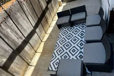 Renovated Spacious 2 Bedroom Apartment Central Hamilton