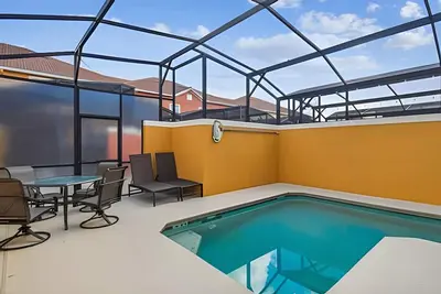 Disney 20min ☆ 4br Townhome w/ Private Pool