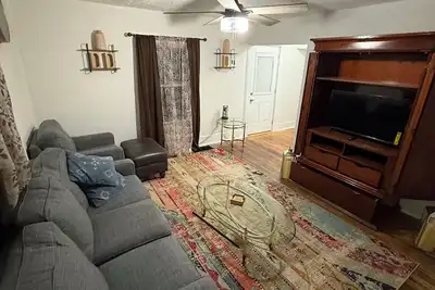 Image de Modern Farm House Style 3 bed 1. 5 Bath Home Located between Utica & Syracuse