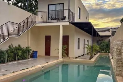 Image de Casa Injertada behind Paseo de Montejo, Merida city center.