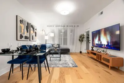 Image de Stay near Wrigley Field! Spacious 3bd Penthouse!