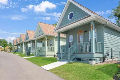 Image de Stay in all six Canopies