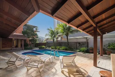 Image de House with solarium overlooking the sea, with heated pool and barbecue.