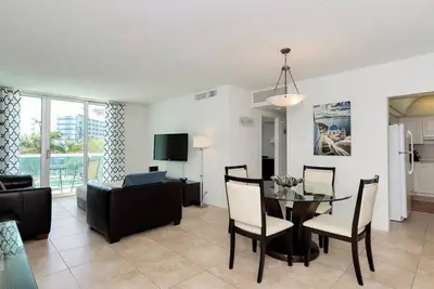 Image de Tides Condo directly on Hollywood Beach\n1 bed 1 bath condo Sleeps 4
