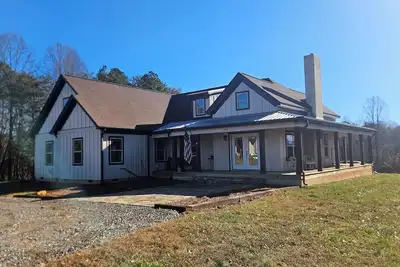 Image de Peaceful 3-bedroom farmhouse on working dairy farm