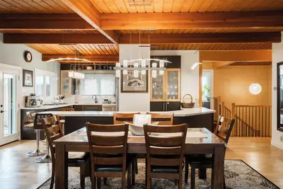 Image de Stoney Creek 4br|3ba Nature Oasis | Sauna, Games & Luxe Comfort | Smart Tv