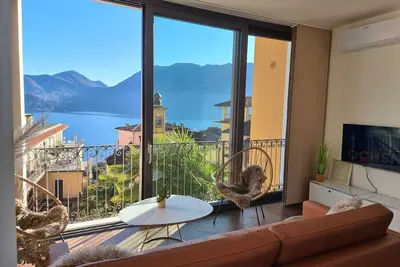 Image de Lovingly furnished holiday apartment with a fantastic lake view.