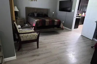 Image de Serene 4-bedroom house in LaPlace perfect for family getaways. Private back yard