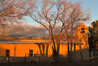 Image de Taos Sky - next to an adobe Chapel – romantic and cozy