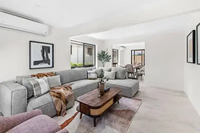 Image de Modern Family Escape in Rochedale | Pool & Comfort