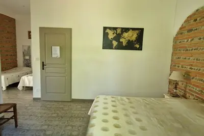 Image de Chambre d’hôtes « La Grande » avec jardin partagé et Wi-Fi
