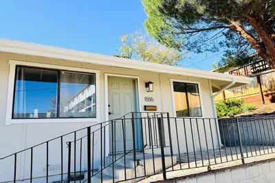 Image de Cozy Haven Stay|2 Bedrooms|2 Baths|Sleeps 6