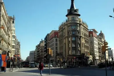 Image de Stunning Light-Filled Apartment with Rooftop Pool in Central Barcelona