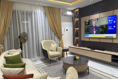 Image de Luxury 3 bedrooms in a secured and serene environment 10mins to the Int Airport