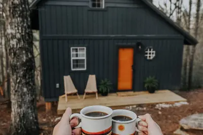 Image de Tiny Cabin - Perfect Mountain Getaway - Clayton Ga