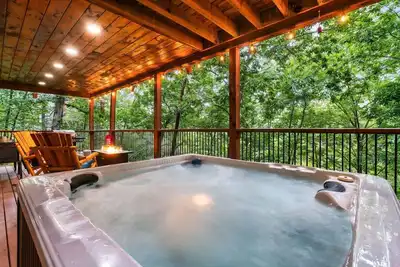 Image de Peaceful Cabin w/Hot Tub*Fireplace*Games*Quiet!