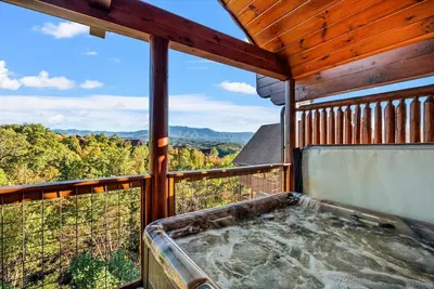 Image de 4br w/Mountain Views! Hot Tub*Game Room*Comm Pool