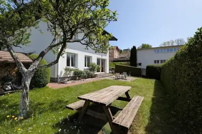 Image de Appartement chaleureux près du lac et des pistes