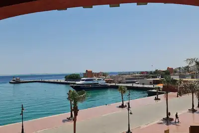 Image de Family-Ready 2br Home! Secured Resort, Pool Access & Full Kitchen.