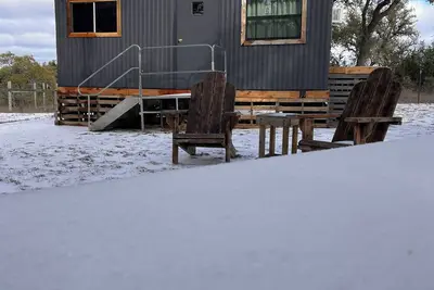 Image de Tiny Cottage, Big Views: Where Peace Meets Adventure