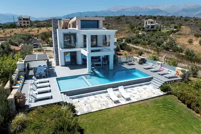 Image de Villa Grand Fysaeri, 6bd, 6ba, Pool, Jacuzzi!