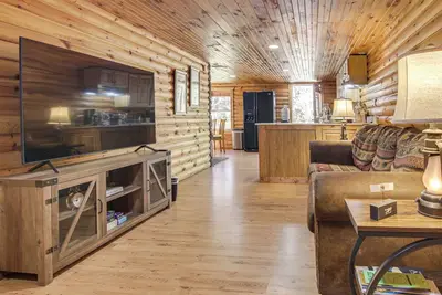 Image de Hike, Golf & Explore: Pet-Friendly Apt in Etowah