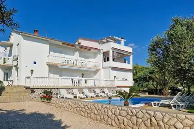 Superbe appartement à Rab