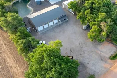 Image de Cozy 1-bedroom Bunkhouse with Trailer parking