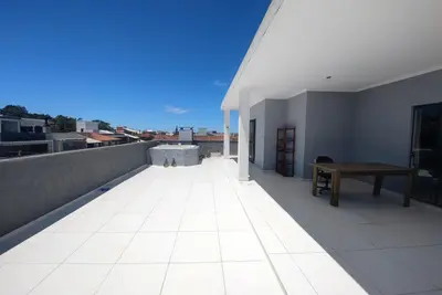 Image de Beautiful 3-bedroom penthouse near Campeche beach.