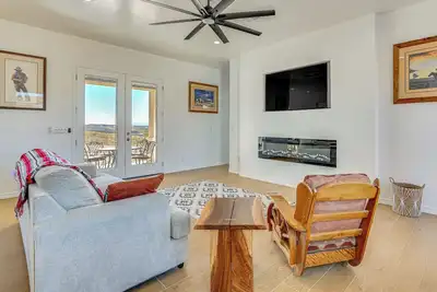 Image de Peaceful Mtn Views! Pet-Friendly Patagonia Getaway