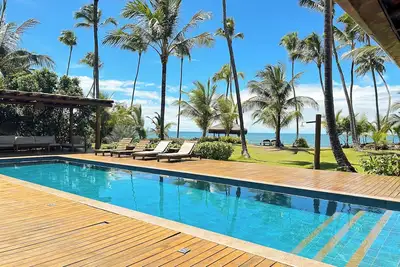 Image de Beachfront house with 7 suites, private pool and exclusive beach access.