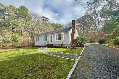 Image de 3br, 1. 5ba with Ductless Ac & Pet Friendly minutes from Punkhorn Parklands and Paines Creek Beach!