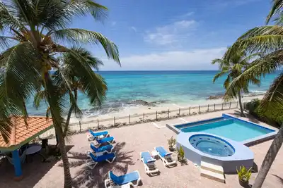Image de Oceanfront 3br Condo, Pool, Direct Beach Access