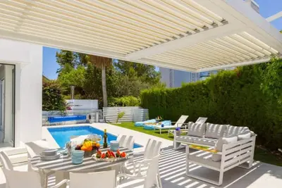 Image de Sunset Family Villa | 1-Min Walk to Beach