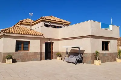 Image de Enjoy House, Large heated swimming pool & Jacuzzi, bbq and beautiful landscapes