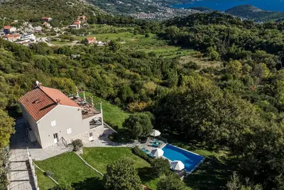 Villa Sunrise by Villas Guide