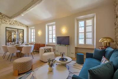 Image de Appartement de charme - Plein centre de Saint-Tropez - 4 personnes