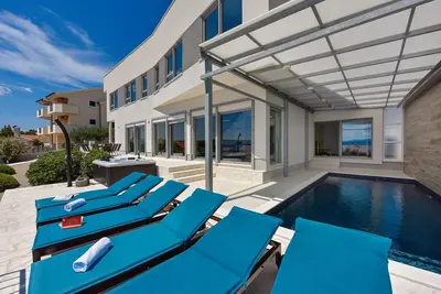 Image de Villa Costabella with heated pool