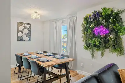 Image de Cozy 4br Delton home near Dt hospitals sleeps 12 pet friendly fenced yard