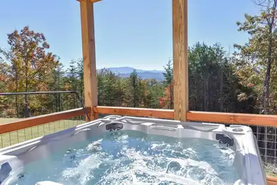 Image de Pets Ok! 6bd w/ Views! Hot Tub | Firepit | Theater