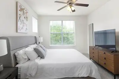 Image de Landing | Spectacular 2bd, Pool, Courtyard