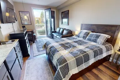 Image de New! Seneca 012 - Brigham Junior Studio Condo