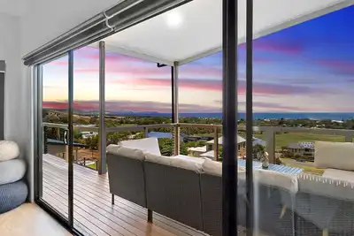 Ocean Heights - 27 Stacey Drive