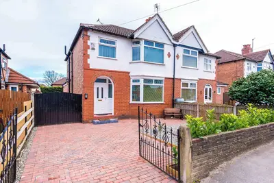 Image de 3 Bedroom Free Parking Hale Home