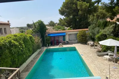 Image de Maison de vacances 'Petite Maison' avec piscine partagée, terrasse commune et Wi-Fi