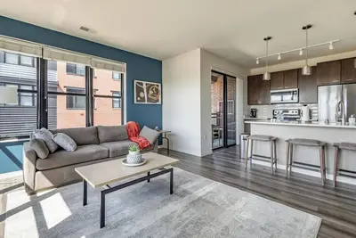 Image de Landing | Chic 2bd, Courtyard, Gym