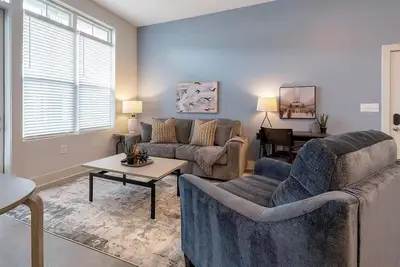 Image de Landing | Stunning 2bd, Pool, Gym