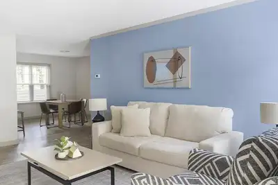 Image de Landing | Spectacular 2bd, Clubhouse, Tennis Court