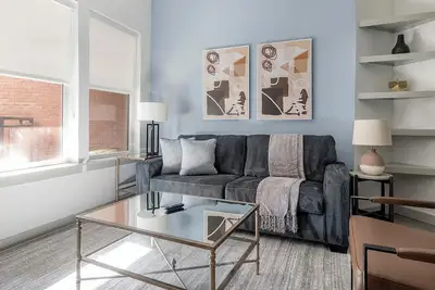 Image de Landing | Stunning 2bd, Game Room, Pool