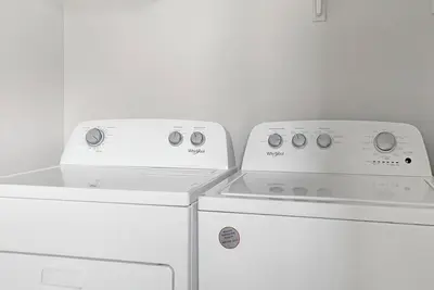 Landing | Chic 2bd, Pool, Clubhouse